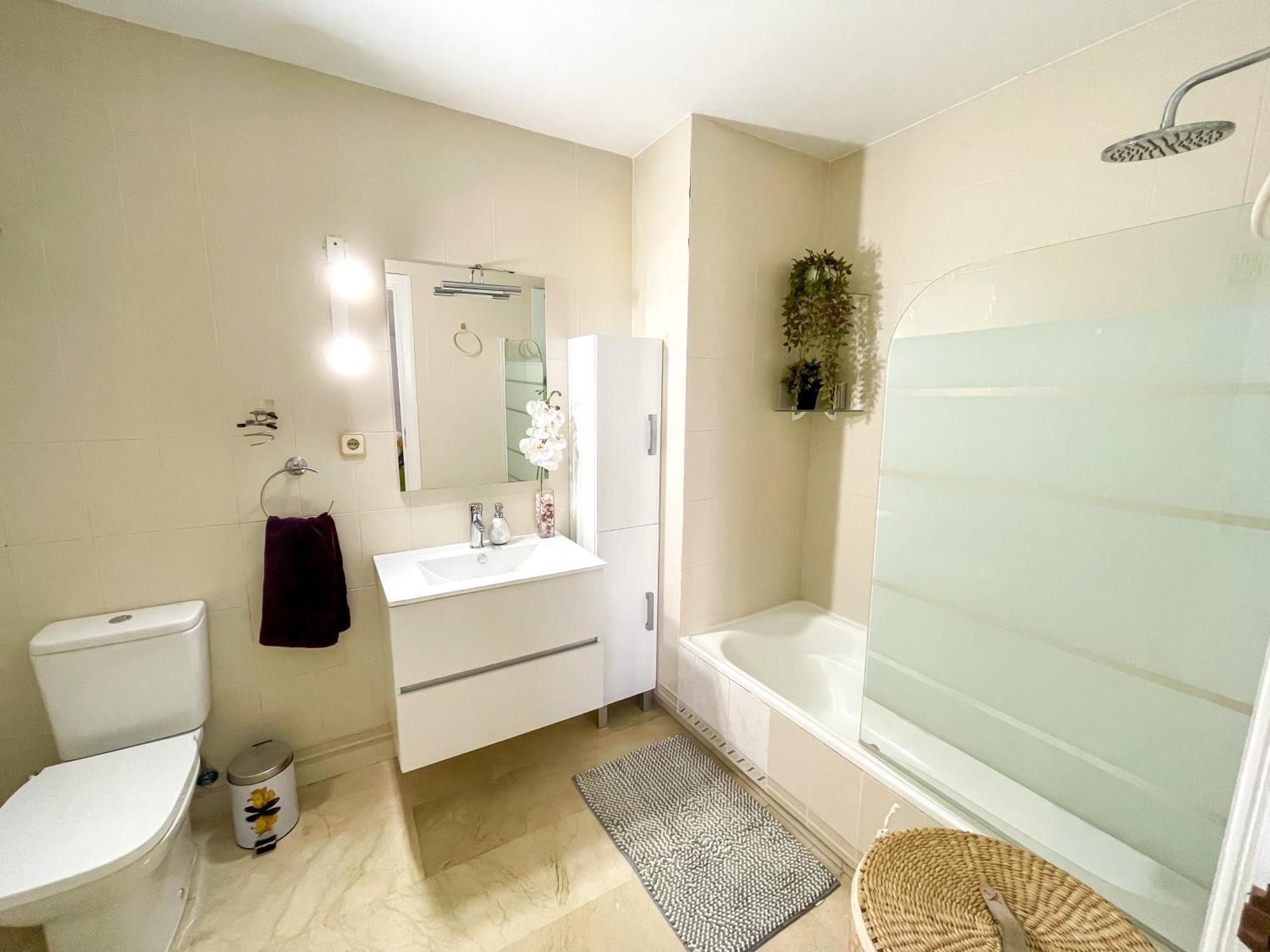 Modern Apartment With Terrace - 2 Min From The Beach Estepona Exterior photo